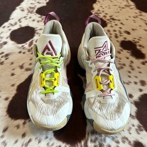 Used Giannis immortality 9.5 in mens/11 in womens